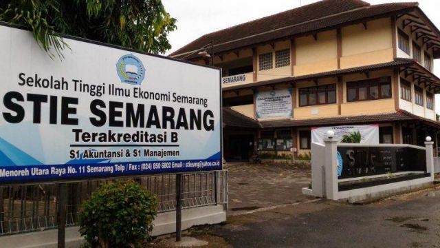 STIE Semarang-