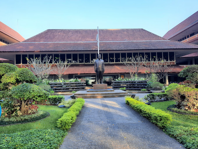 Universitas Indonesia,